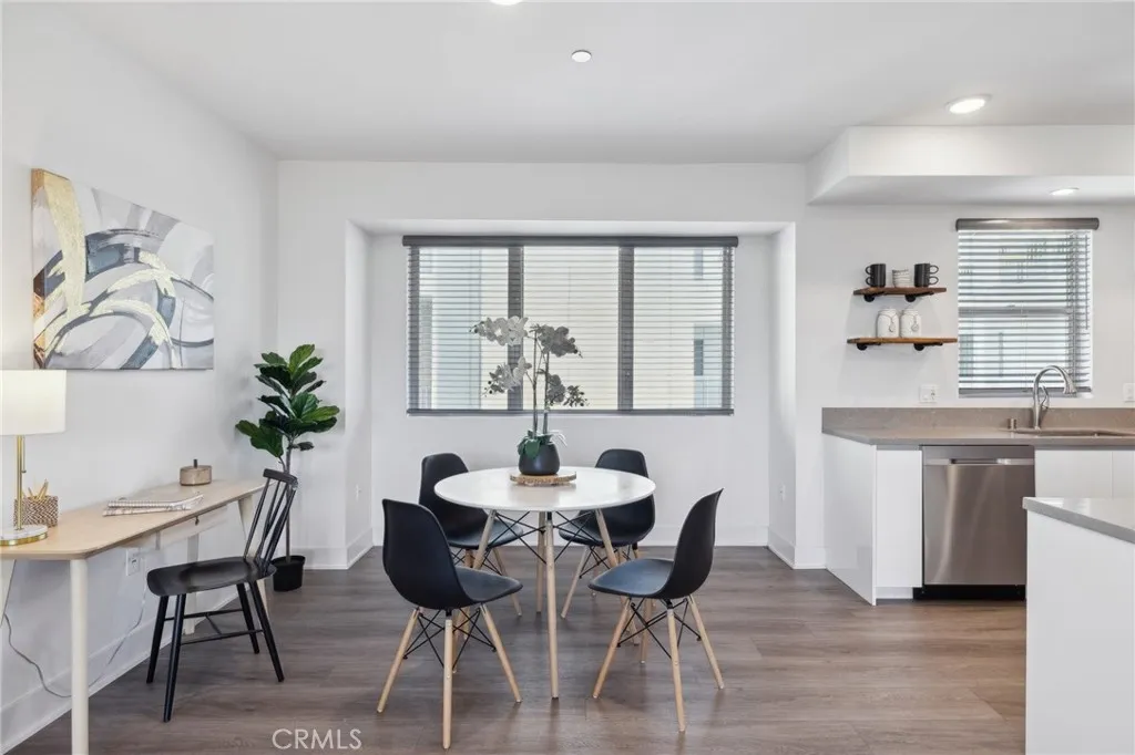 518 E Windsor Road 304, Glendale, California 91205 home-pic-10